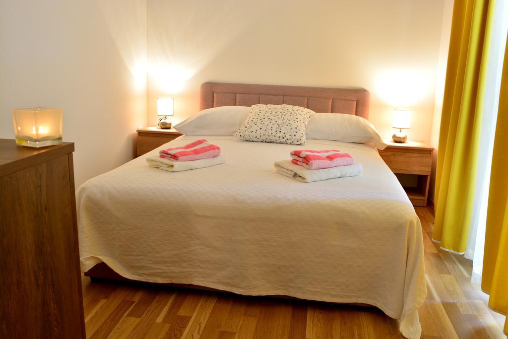 Apartments M&B Подстрана Екстериор снимка